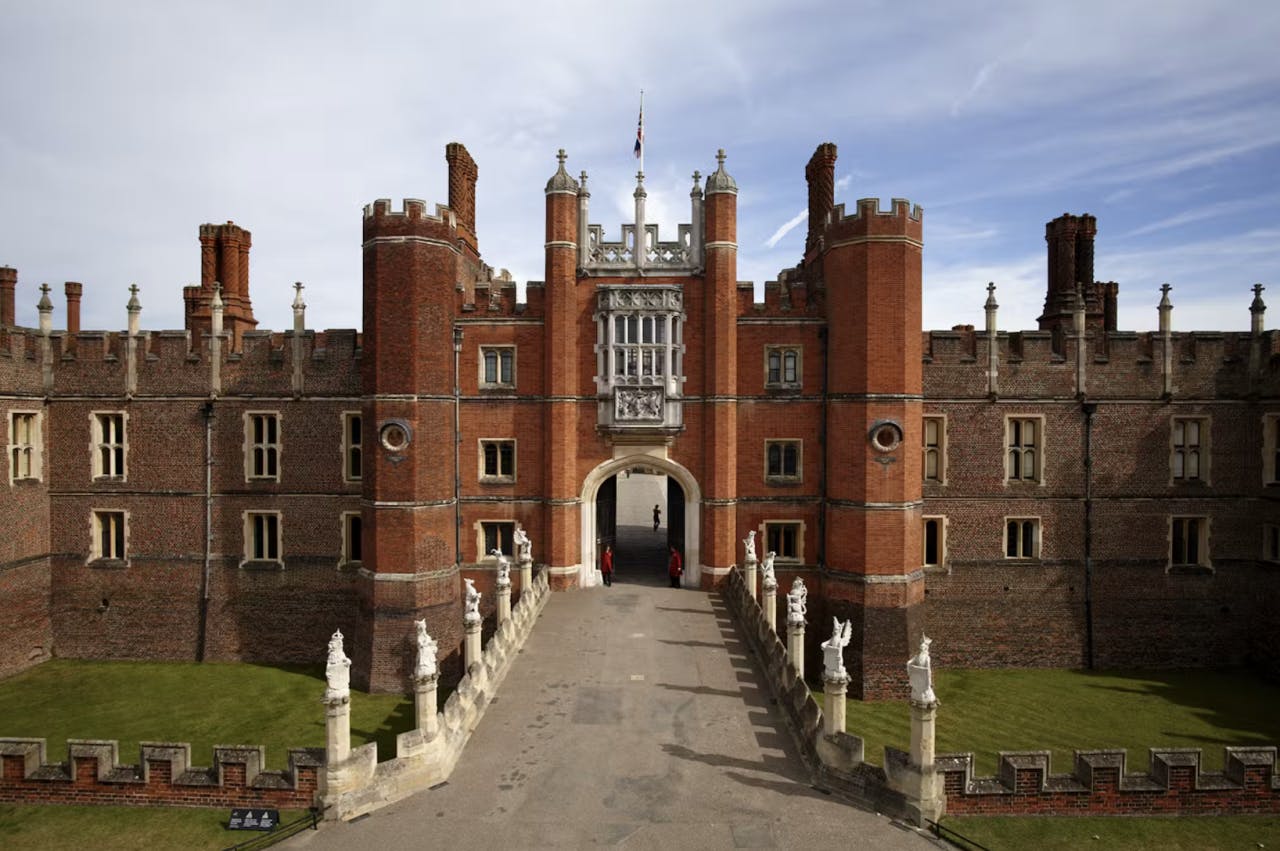 Thorpe Park + Hampton Court Palace Ticket Price