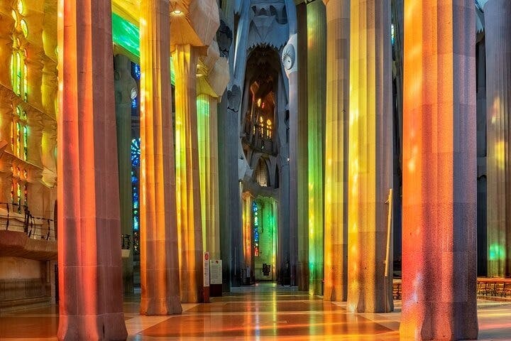 Barcelona Highlights: Sagrada Família & Gaudí Houses Guided Tour Thrillark