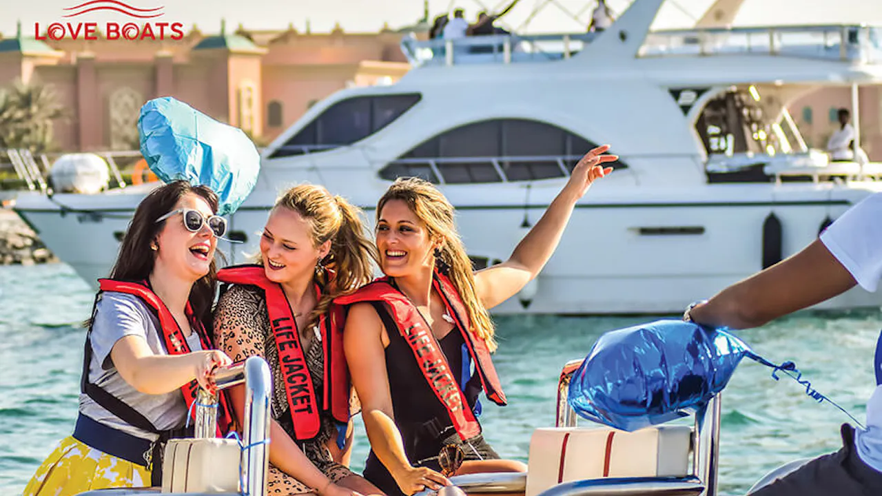 Love Boat Sightseeing Tour Dubai Location