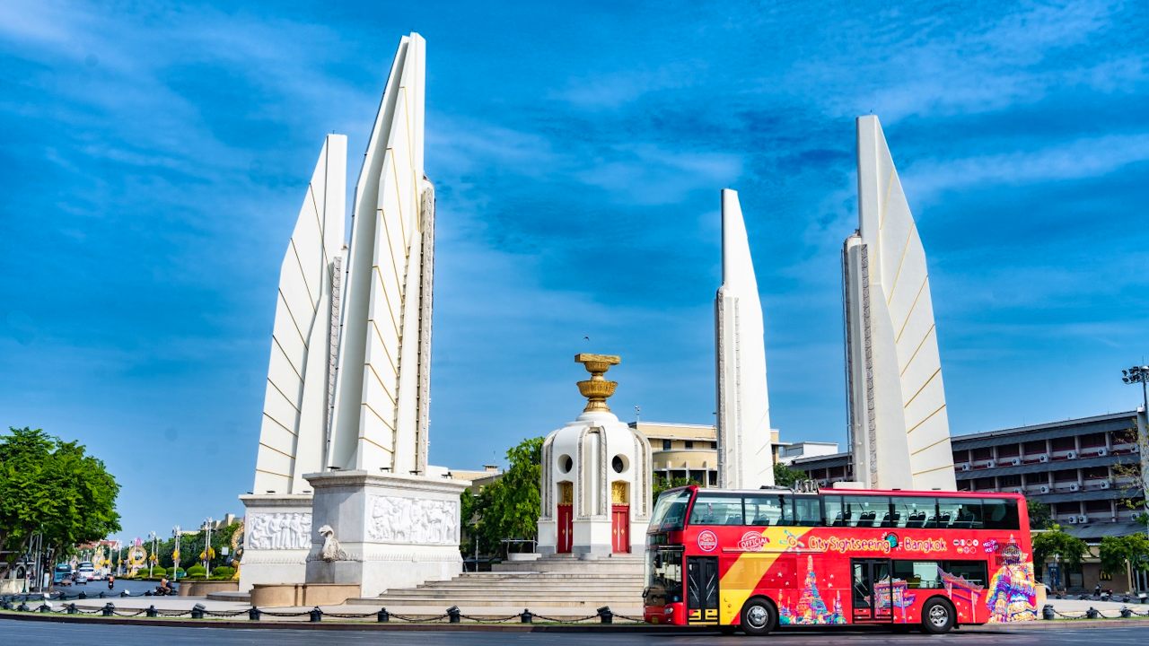 Bangkok Hop-On Hop-Off Bus Tour with 24, 48 or 72-Hour Validity Location