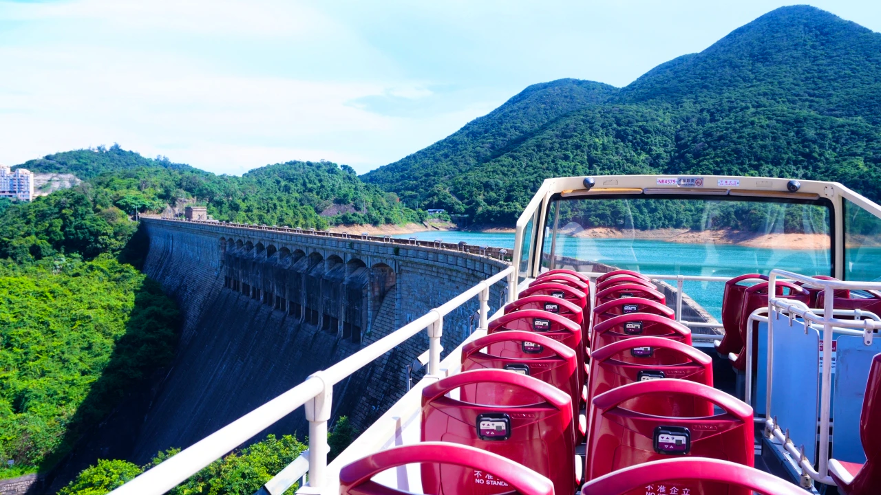 Big Bus Hong Kong Open-Top Night Tour Review