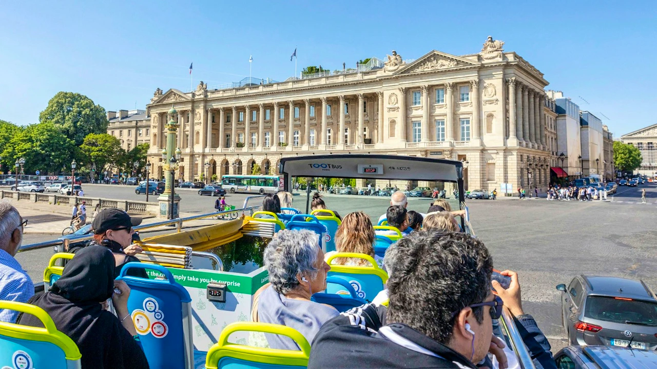 Big Bus Hop on Hop off Pass Paris Ticket
