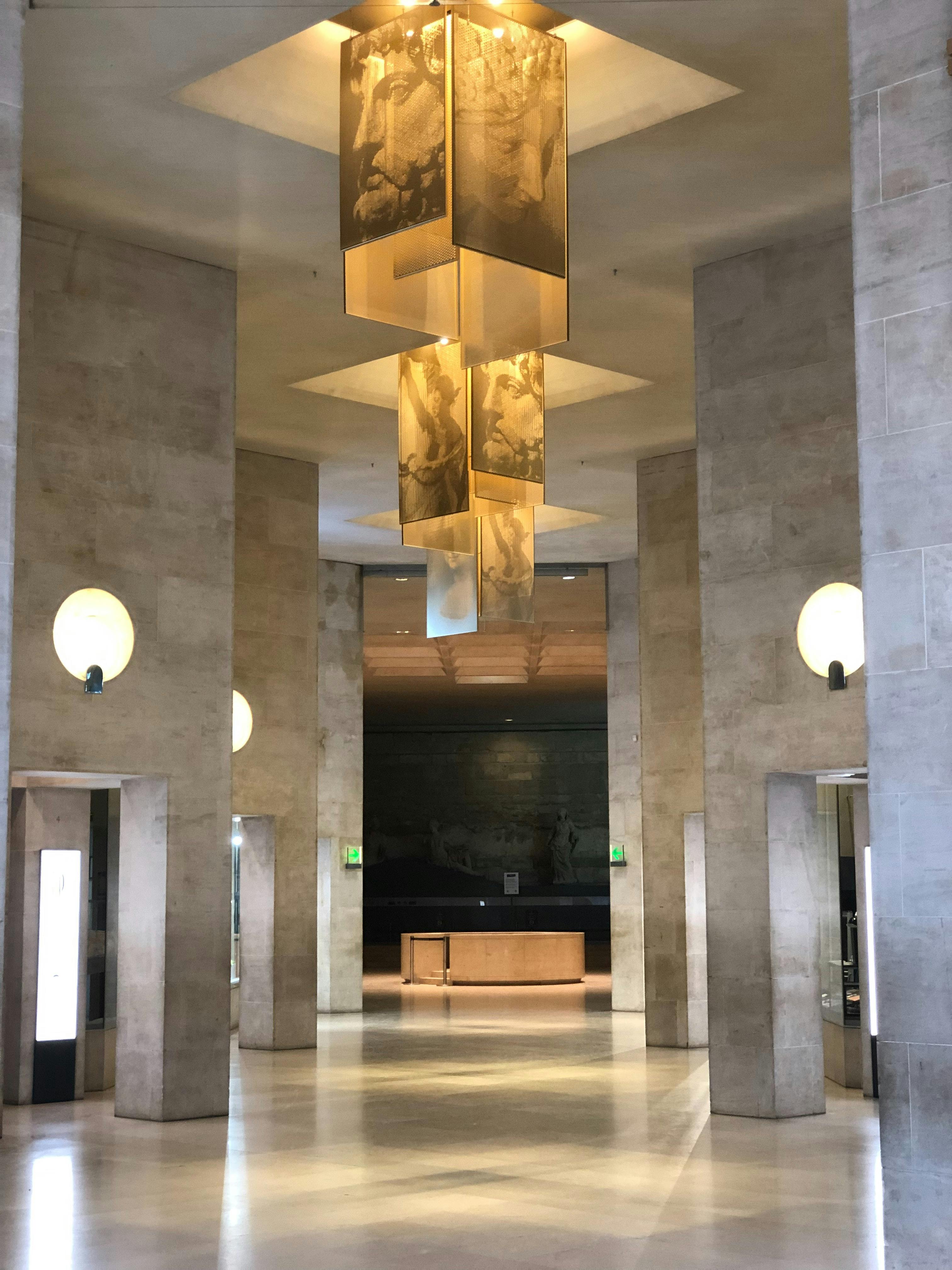 Skip the line Guided Tour of the Louvre Museum Price