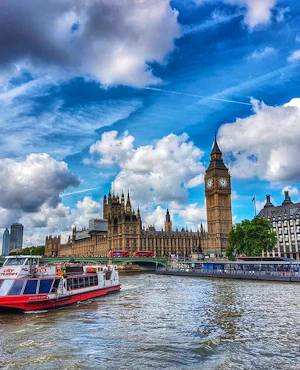 City Cruises Red River Rover