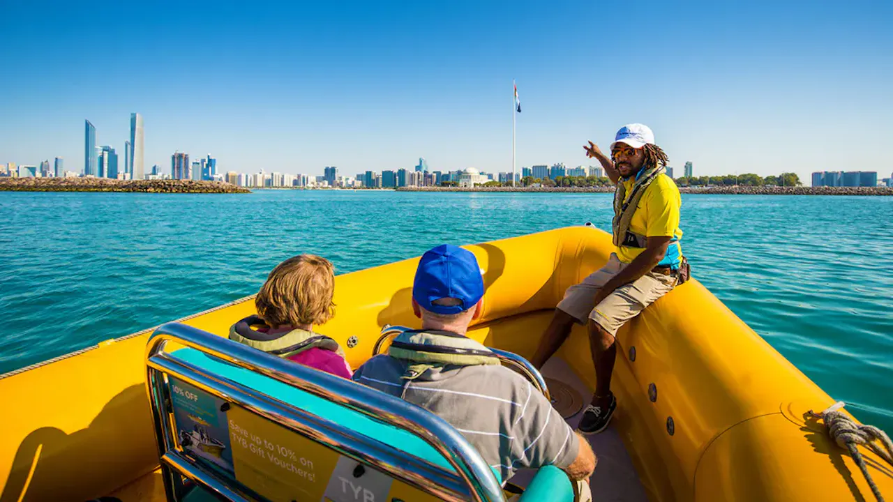 Yellow Boat Abu Dhabi - Corniche Tour