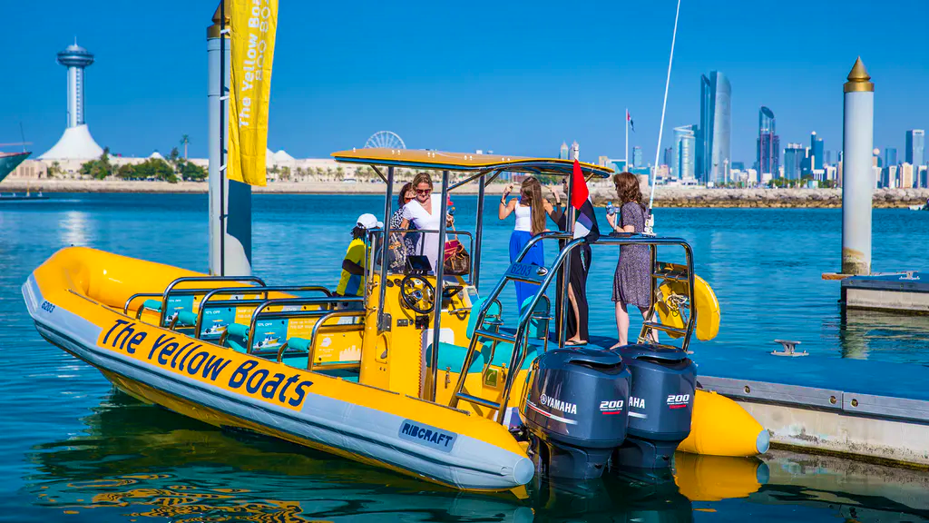 Yellow Boat Abu Dhabi - Corniche Tour