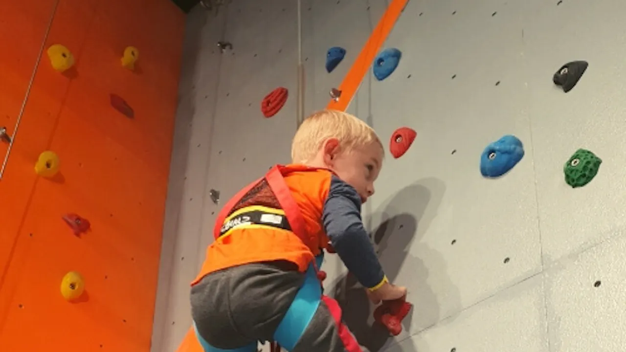 clymb abu dhabi timings