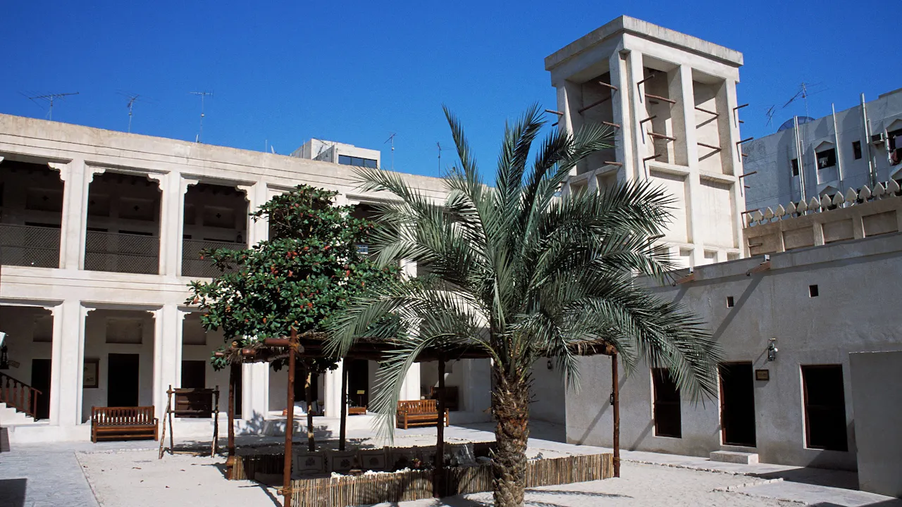 Walking Tour: Emirati Arts & Cultural Tour Category