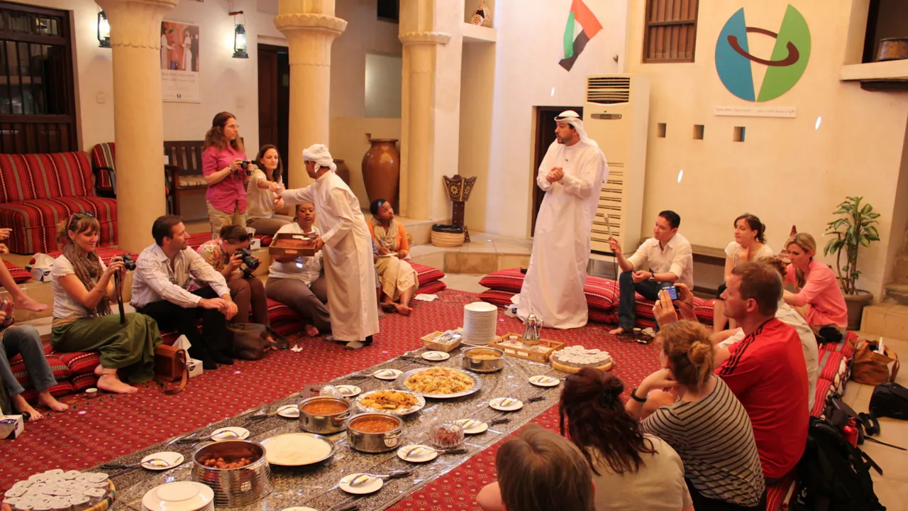 Walking Tour: Emirati Arts & Cultural Tour Discount