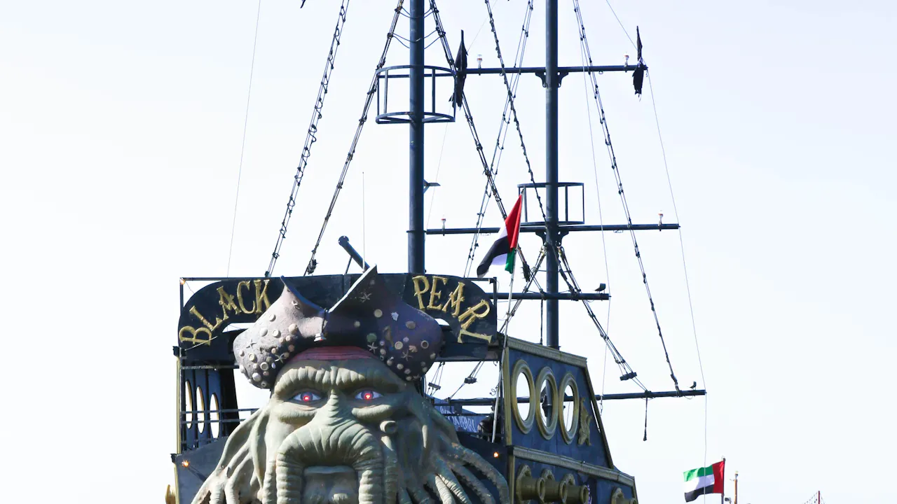 Pirate Brunch and Swim at Dubai Canal Thrillark