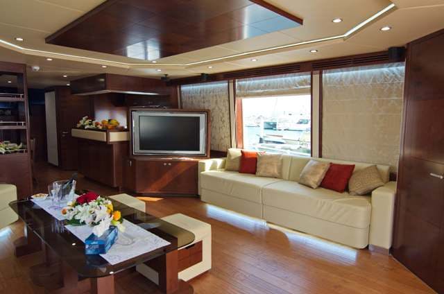 Dubai Private Yacht Tour 