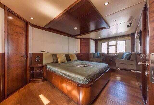 Dubai Private Yacht Tour 