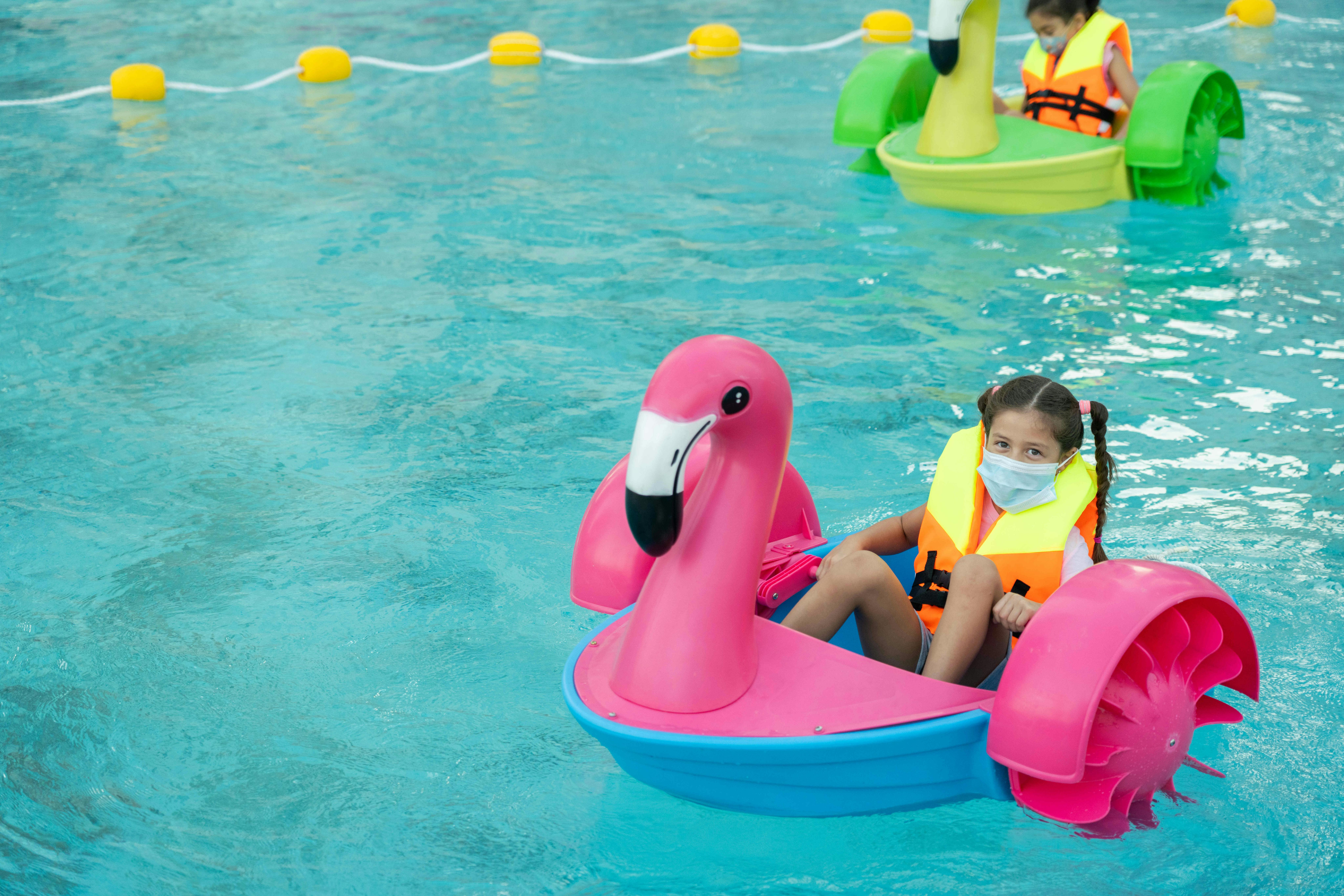 Dubai Fountain Flamingos Boat Experience Discount