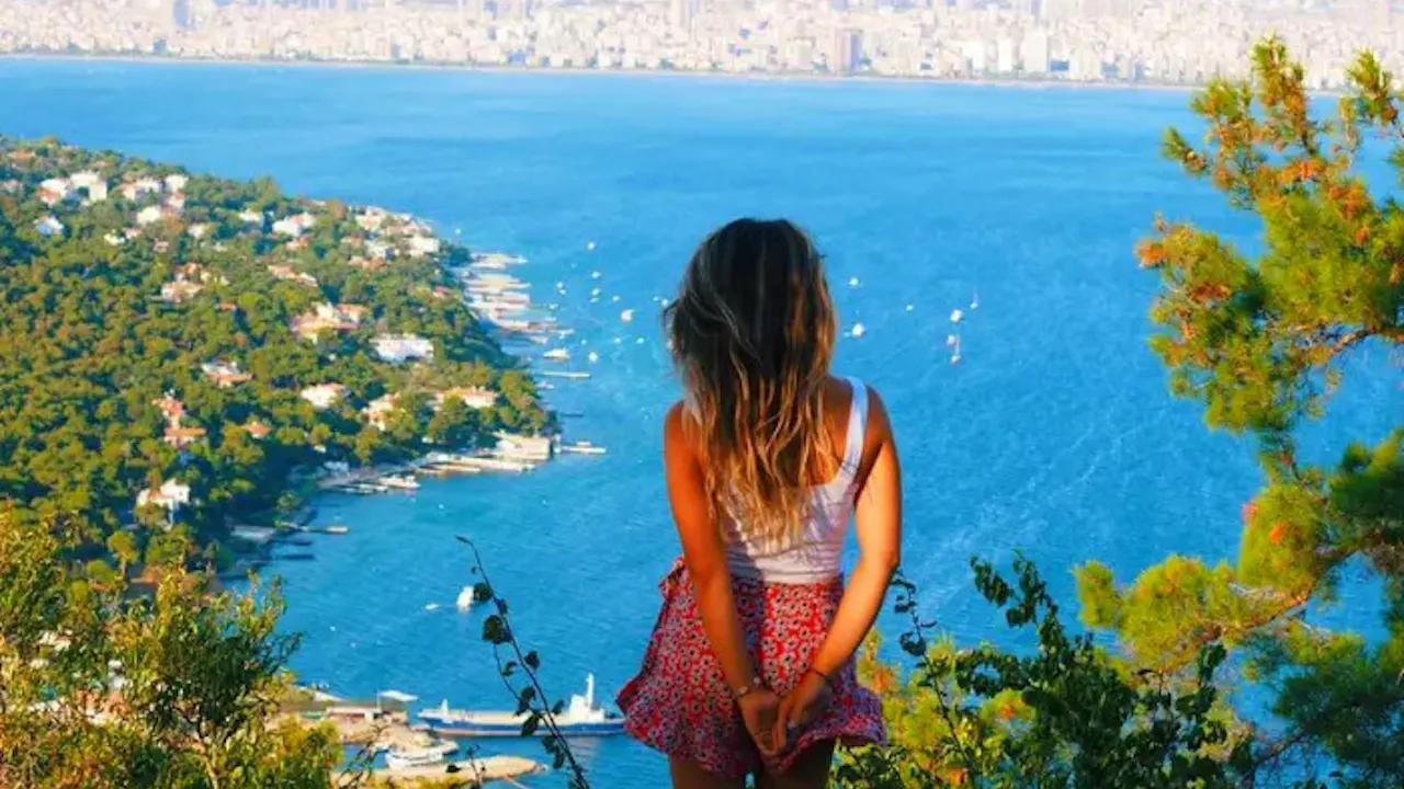 Princes Island Tour with Lunch from Istanbul Category