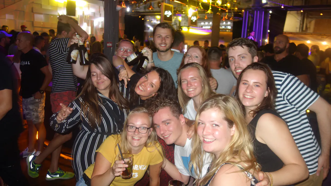 Pub Crawl Dubai Price