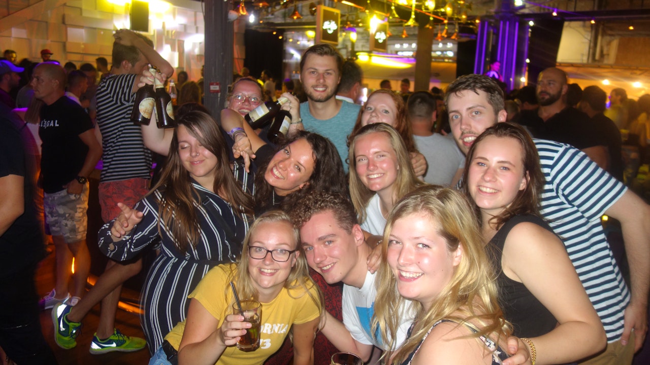 Pub Crawl Dubai Price