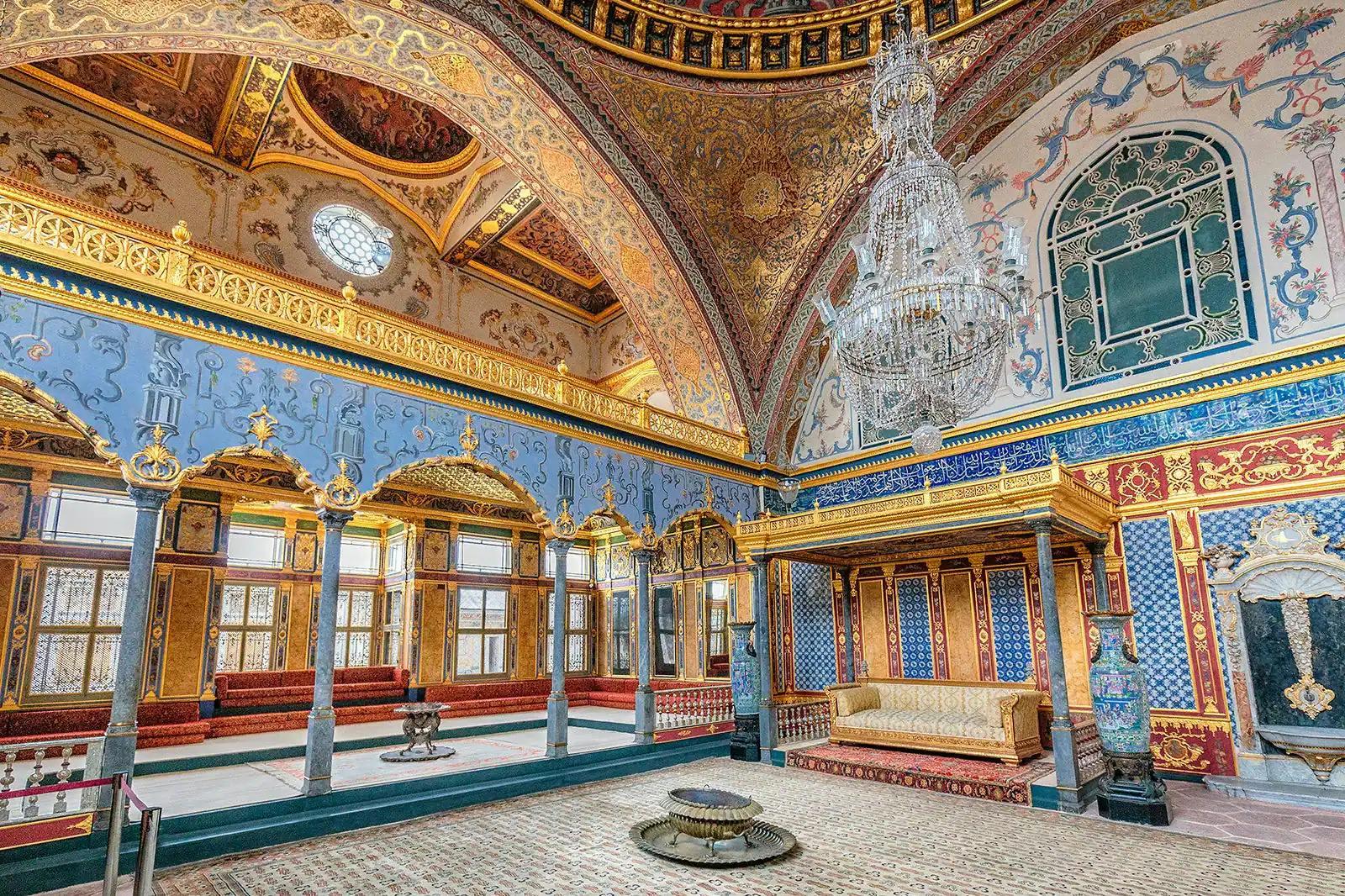 Topkapı Palace: Entry Ticket with Guided Tour Discount