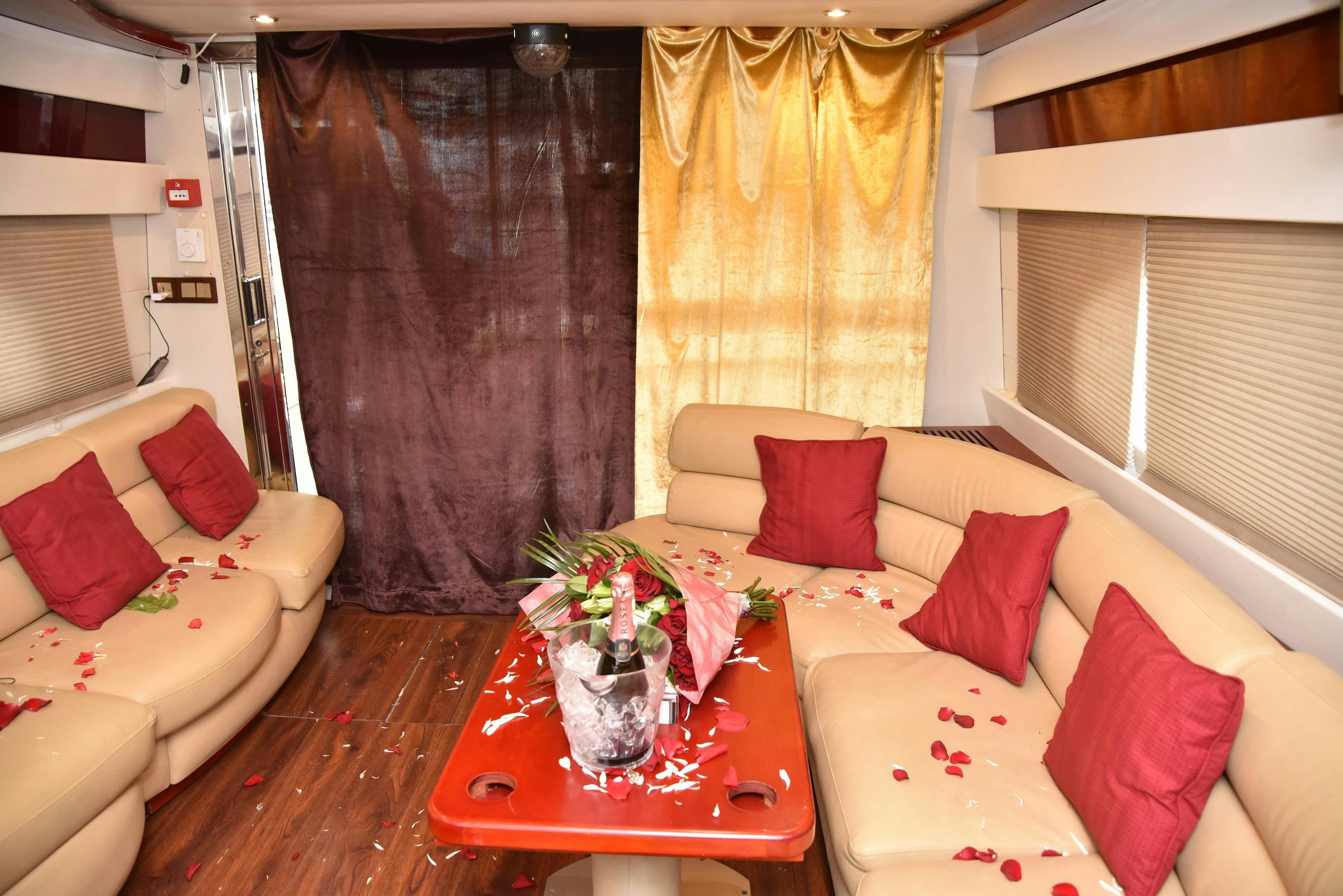 Dubai Private Yacht: 52 Feet Thrillark