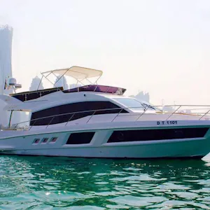 Dubai Private Yacht: 62 Feet (Up to 35 Pax)