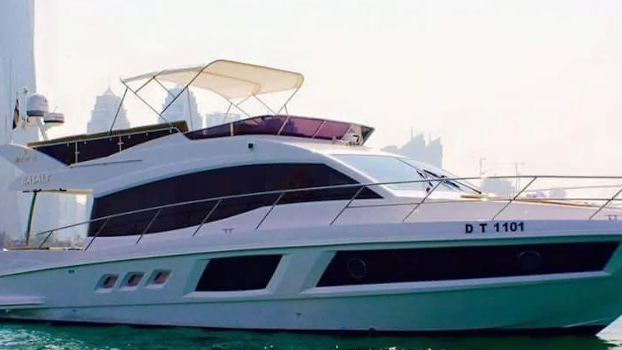 Dubai Private Yacht: 48 Feet
