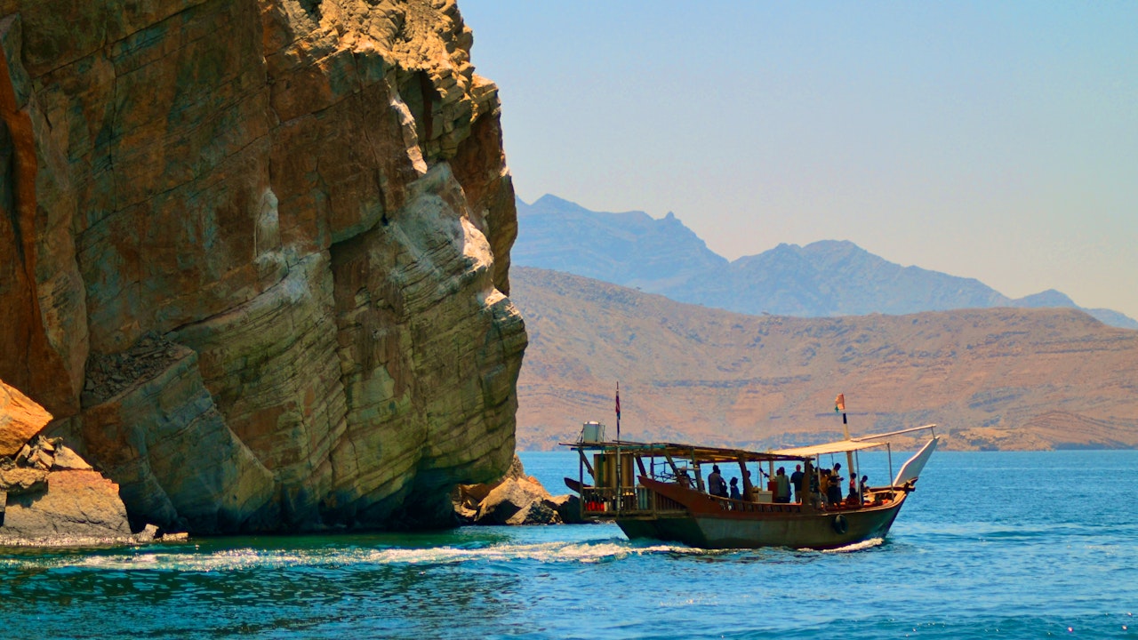 To Khasab: Full Day Trip with Dhow Cruise & Dolphin Watching Thrillark