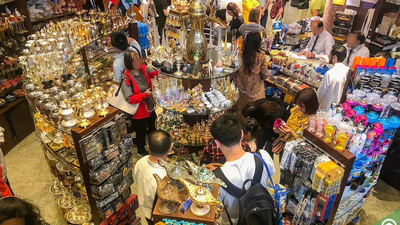 Traditional Dubai Shopping Tour