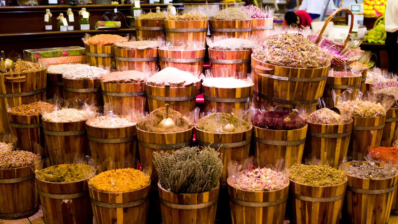 Traditional Dubai Shopping Tour