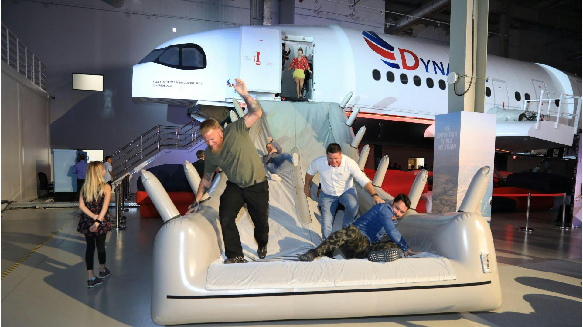 Flight Cabin Emergency Simulator