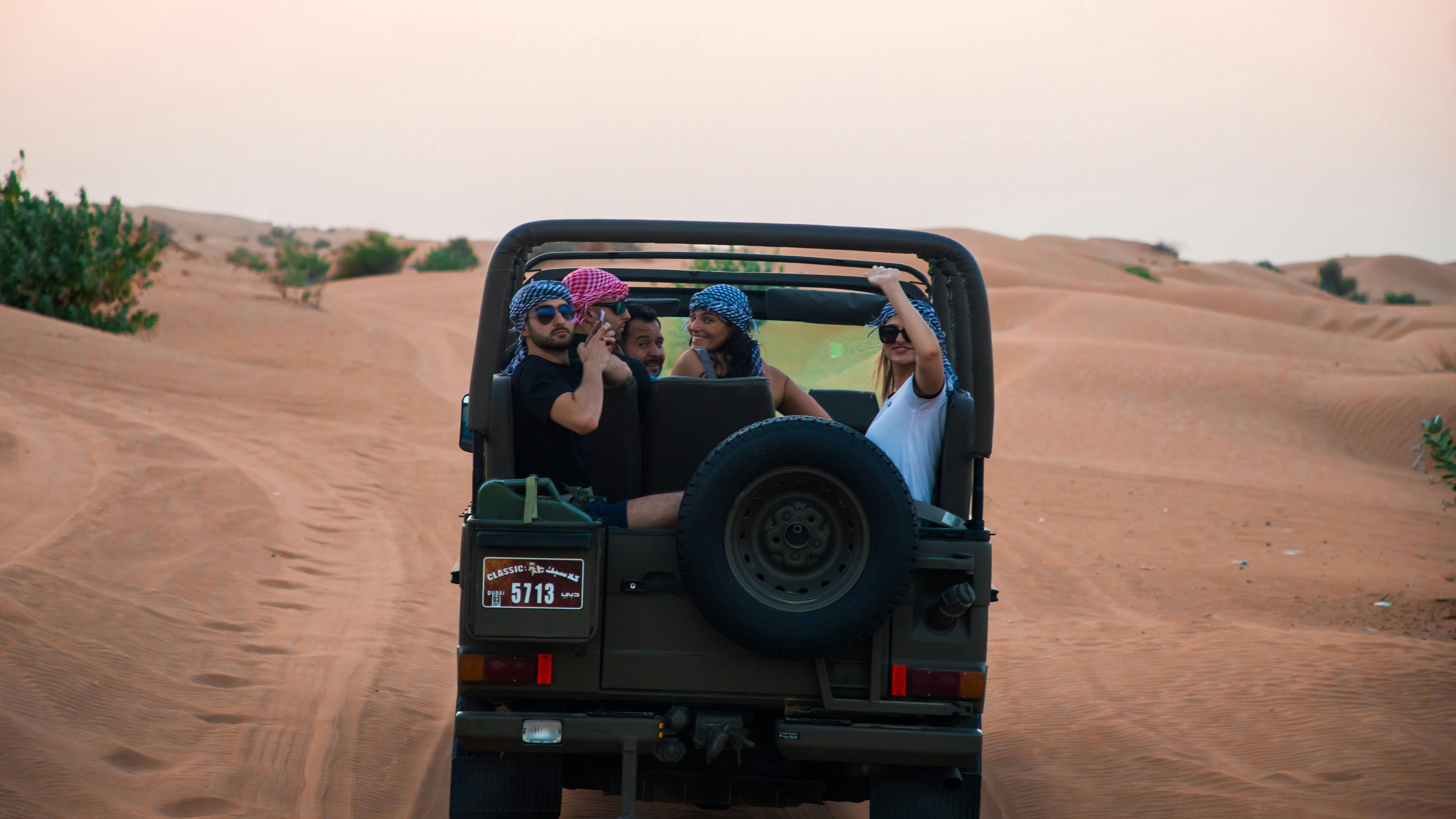 Evening Desert Safari in G Class with Al Marmoom Bedouin Experience Review