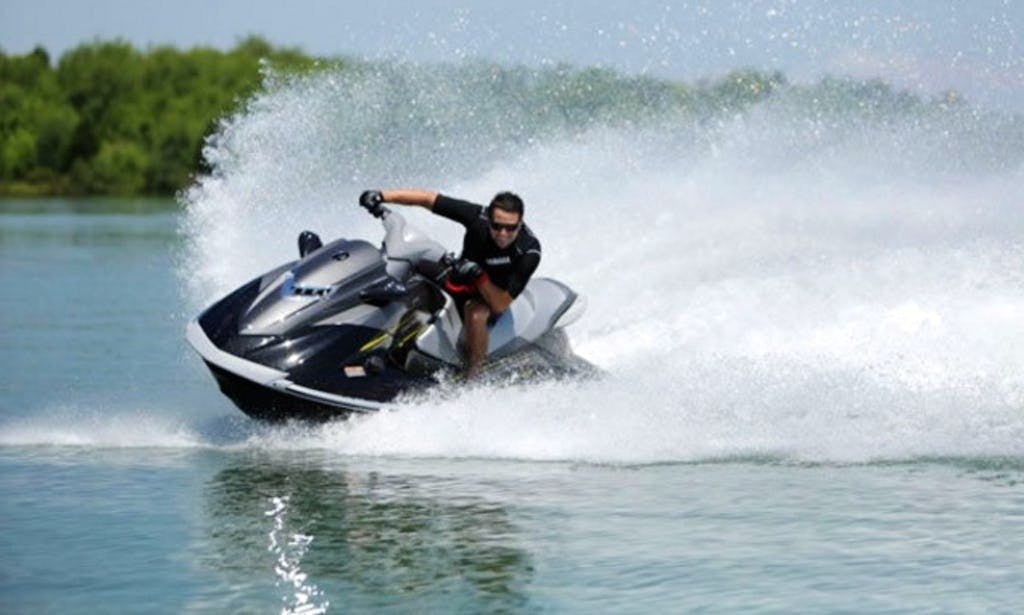 Jet Ski in Abu Dhabi Discount