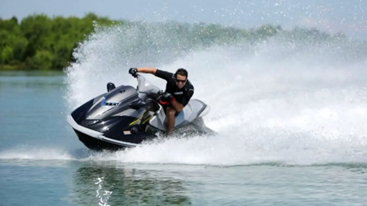Jet Ski in Abu Dhabi Discount
