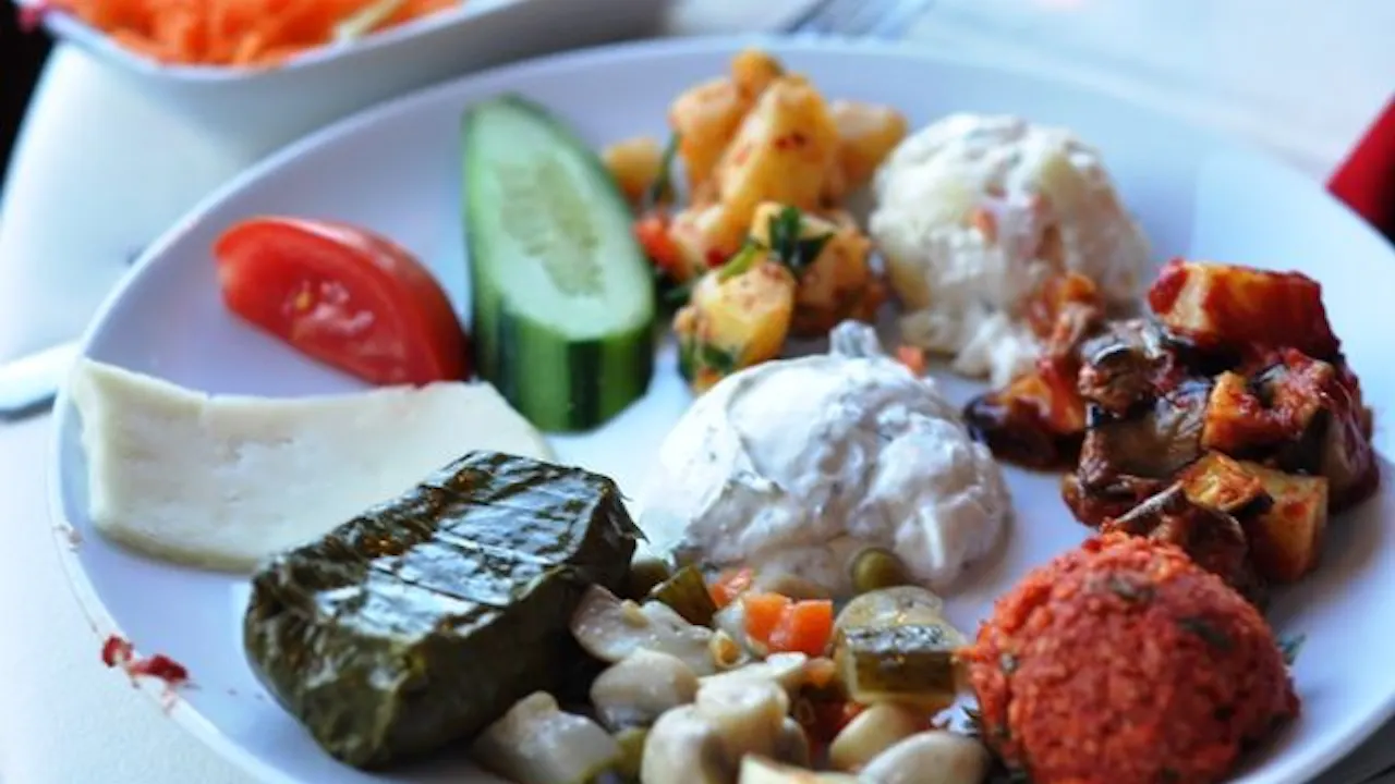 Istanbul Sightseeing Tour with Turkish Dinner & Show Discount