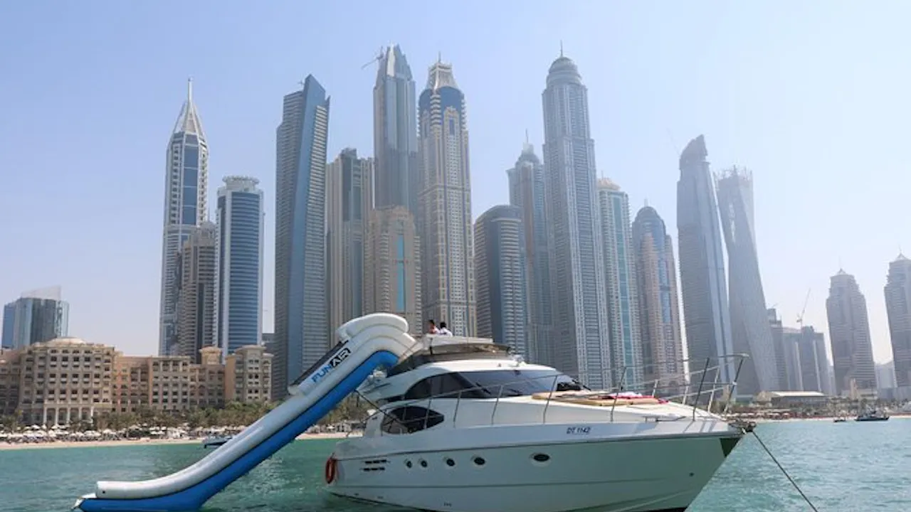 Rent a Luxury Yacht in Dubai - 56 ft Vassia Cruiser Location