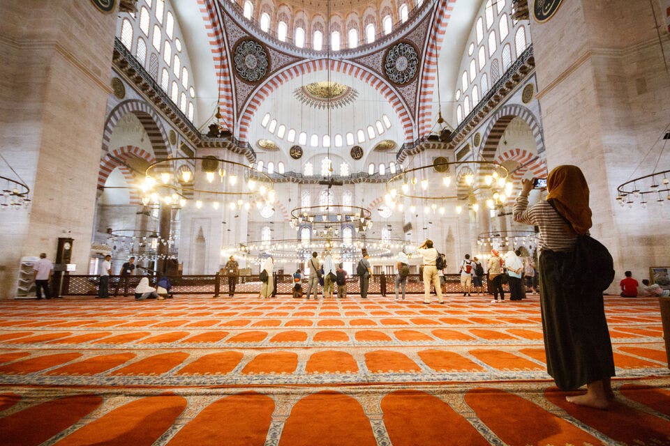 Secrets of Istanbul: 5-Hour Walking Tour with Lunch