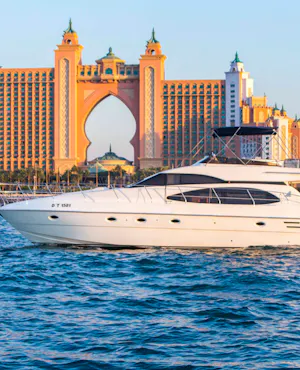 Dubai Marina Boat Ride - Thunder Boat