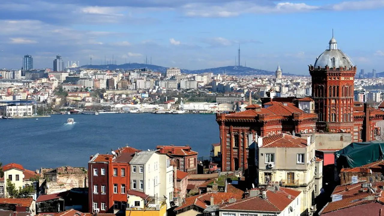 Fener/Balat Walking Tour, Pierre Loti Hill & Ferry Discount
