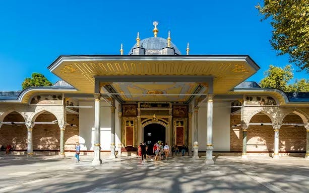 Combo: Hagia Sophia, Dolmabahçe Palace & Topkapi Palace Location