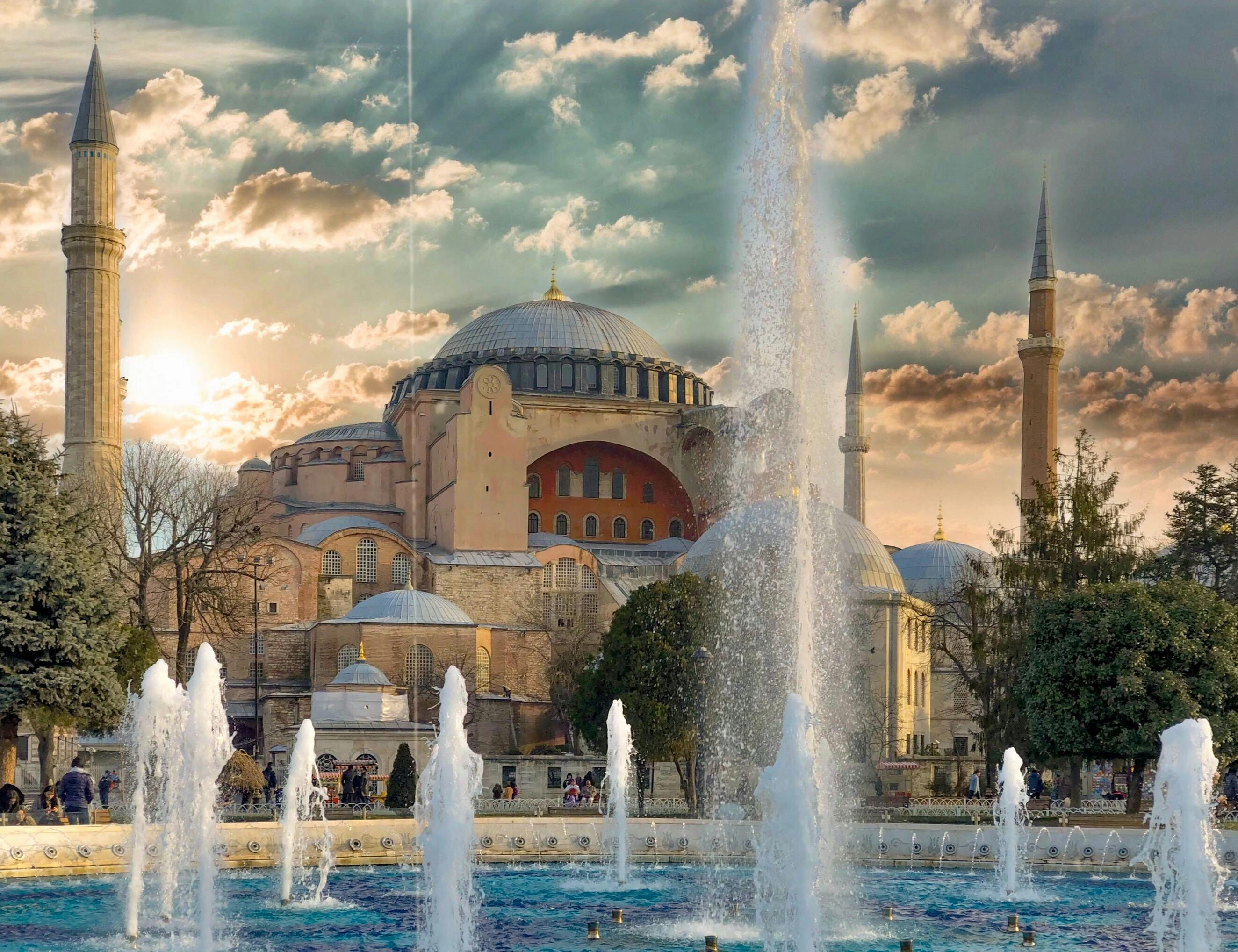 Combo: Hagia Sophia, Dolmabahçe Palace & Topkapi Palace: Entry Ticket with Guided Tour Location