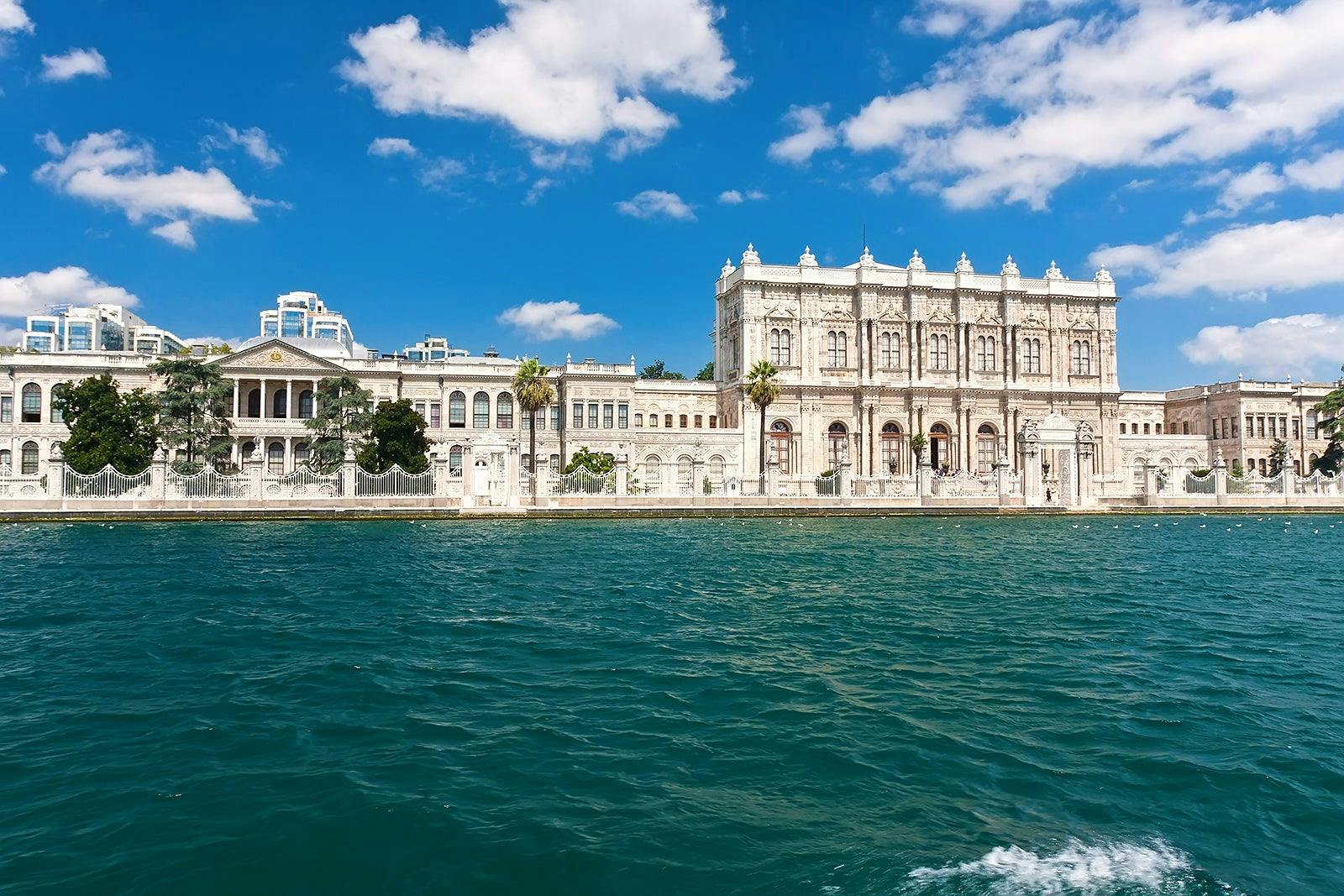 Combo: Hagia Sophia, Dolmabahçe Palace & Topkapi Palace: Entry Ticket with Guided Tour Discount