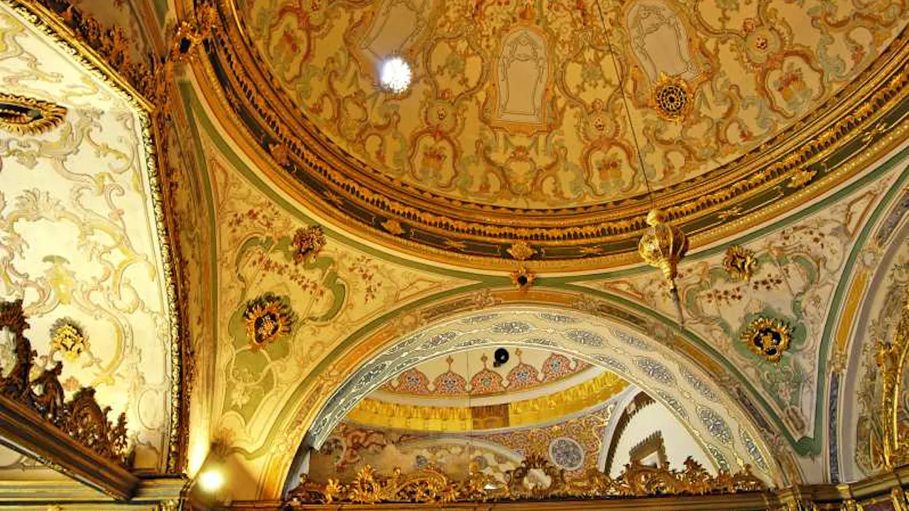 Istanbul Museum Pass 5 Days: Entry with Guided Tour Discount