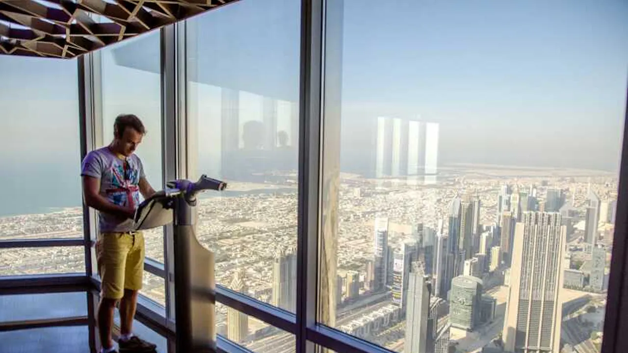 Burj Khalifa observation deck + Infinity des Lumieres Tour Price