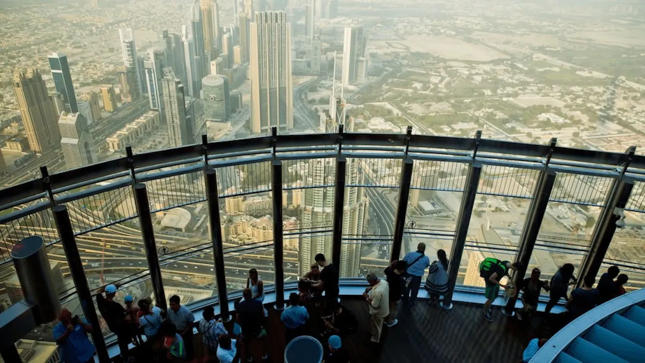 Burj Khalifa observation deck + Infinity des Lumieres Tour Location