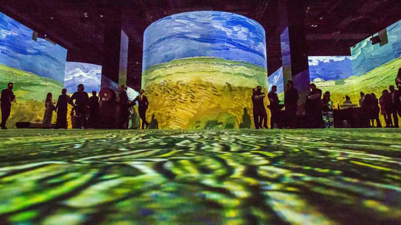 Burj Khalifa observation deck + Infinity des Lumieres Tour