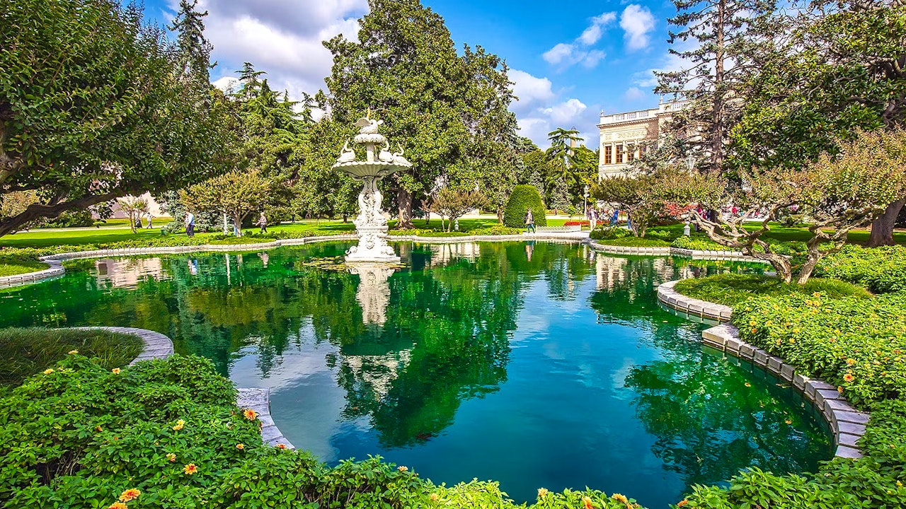 Dolmabahçe Palace Tour with Hotel Pick-up Location