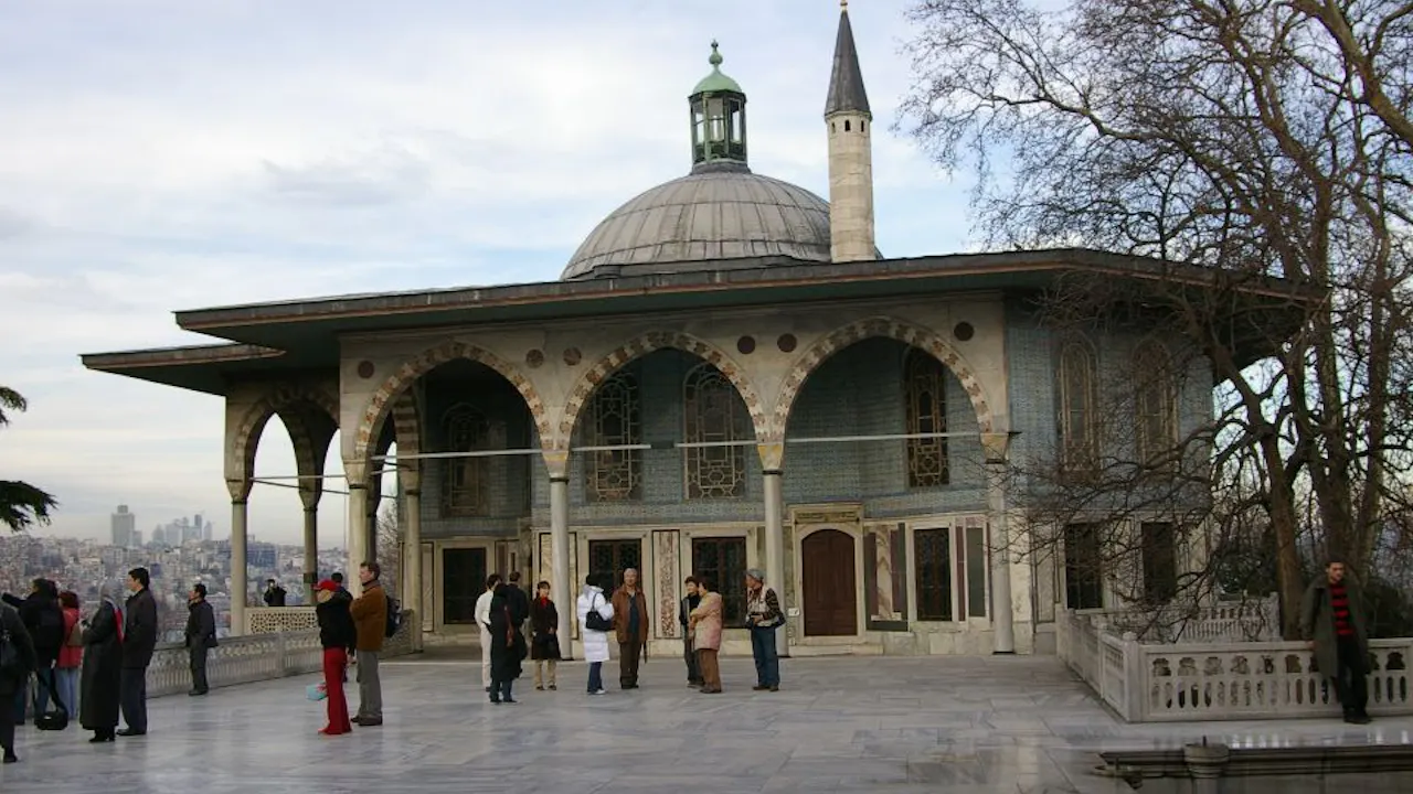 Byzantine and Ottoman Relics Tour & Topkapı Palace with ticket & Lunch: Istanbul