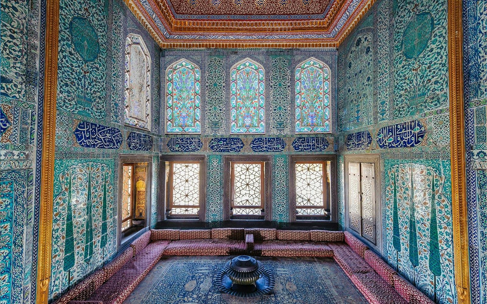 Harem Topkapi Palace Tour with a Historian Guide 