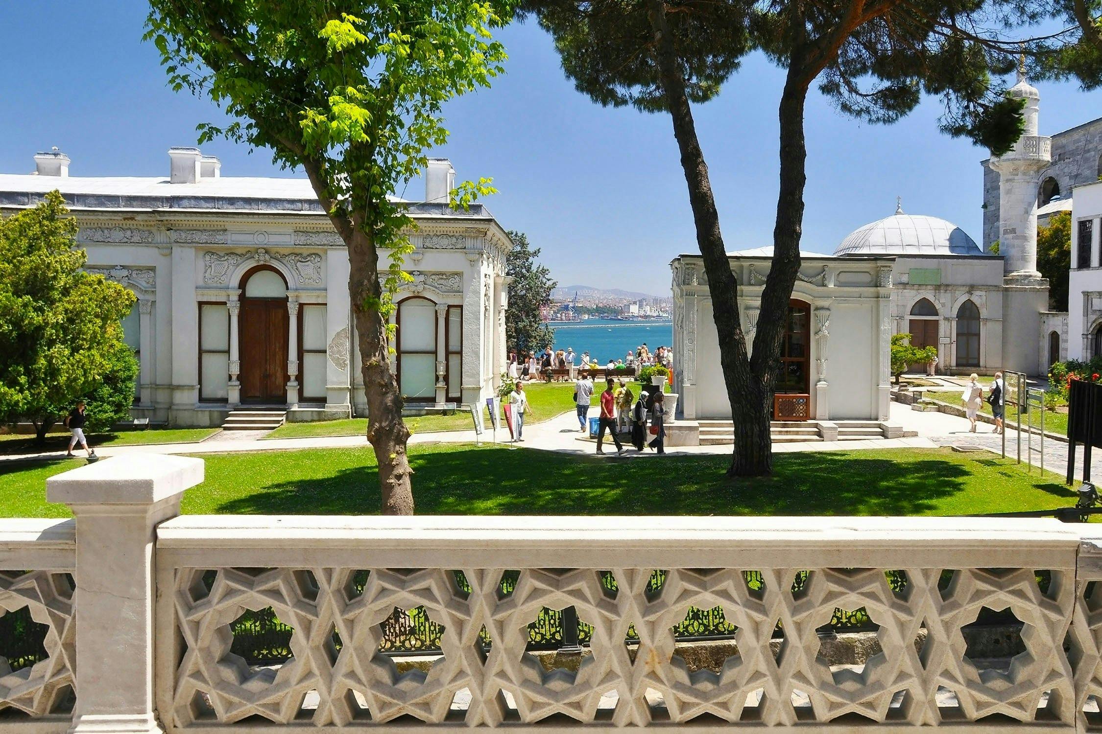 Harem Topkapi Palace Tour with a Historian Guide Price
