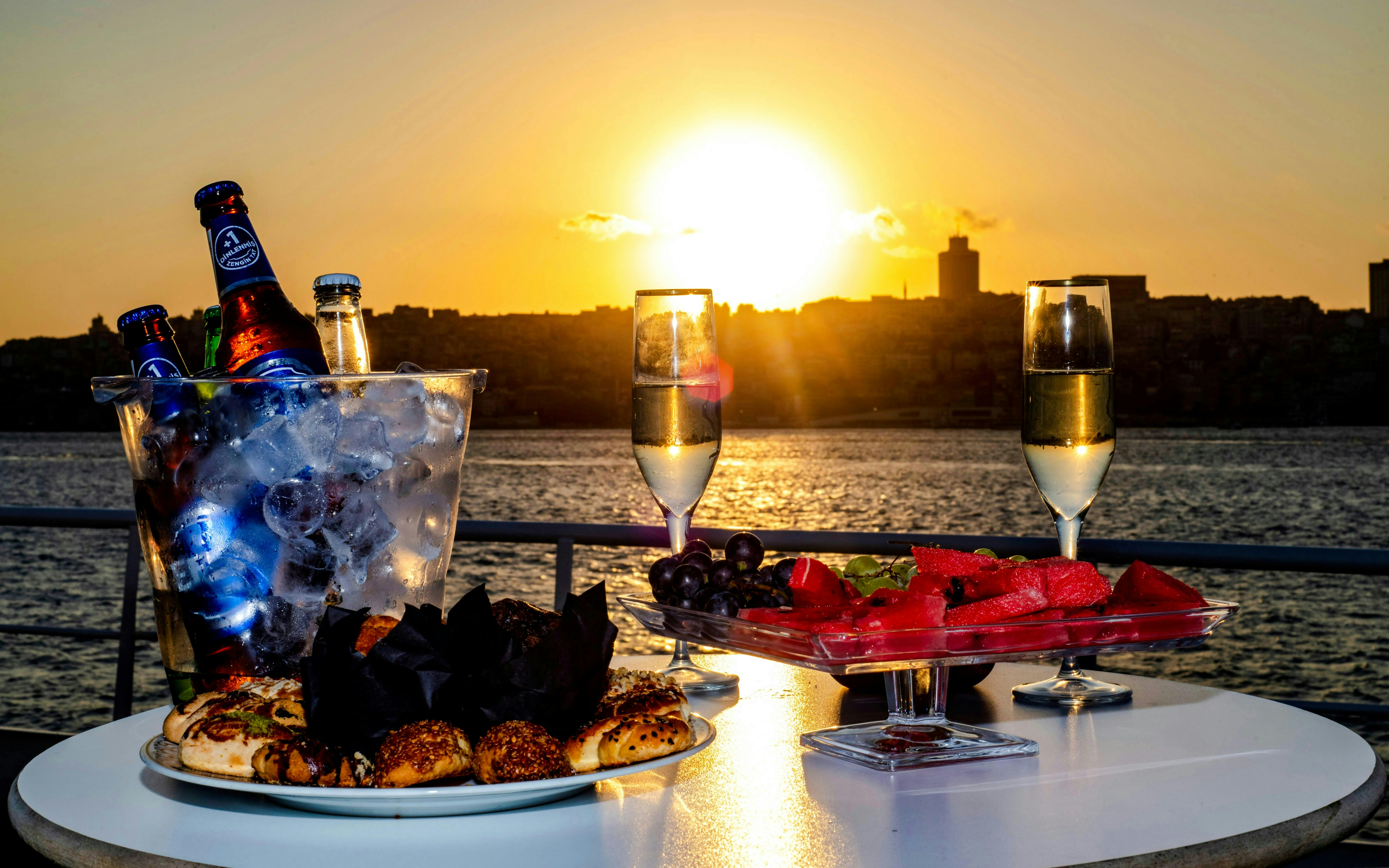 Bosphorus Yacht Tour with Drinks and Snacks Ticket
