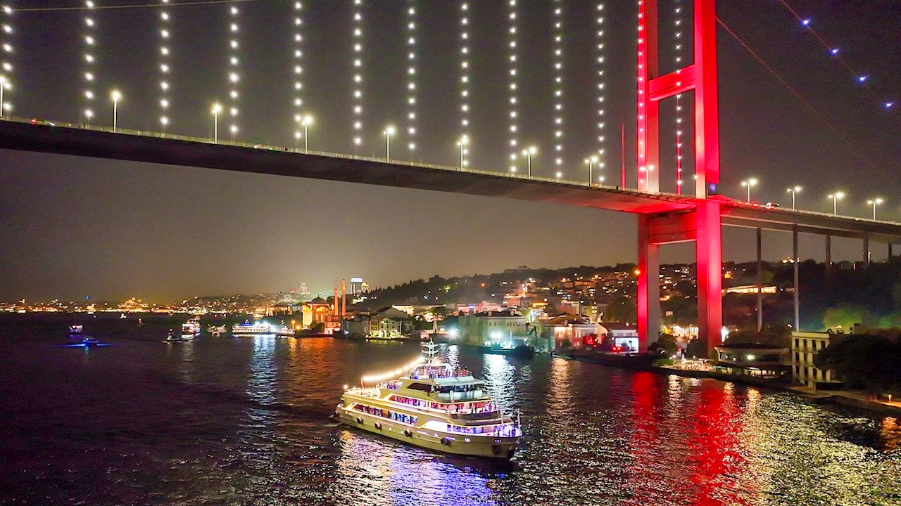 Bosphorus Yacht Tour with Drinks and Snacks Review
