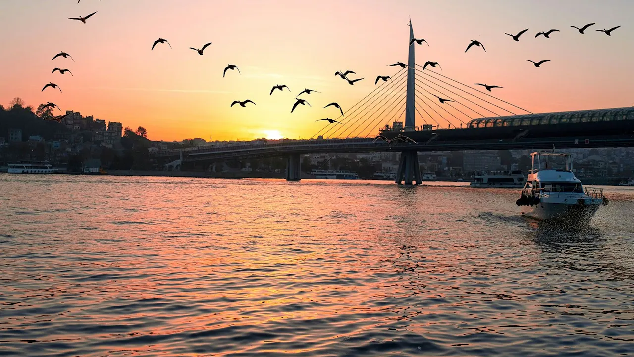 Evening Sunset Cruise on a Luxury Yacht in Istanbul Review